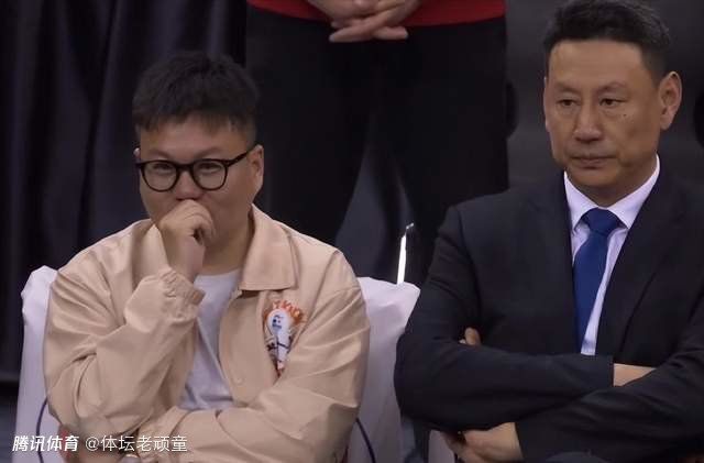 这个角色最令人印象深刻的，是他对总督的女儿伊丽莎白（凯拉·奈特莉 饰）永远不变的爱意。