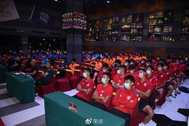 同时，流媒体“大水漫灌”式的内容策略和“买断式”的薪酬结构，也更倾向于生产海量内容，而非精心培养和维护少数巨星的职业生涯。