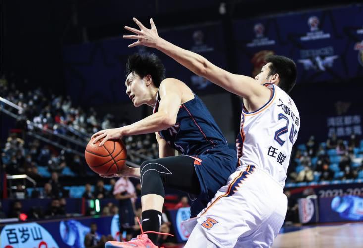 温子仁《M3GAN》曝海报 仿真人偶造成灾难后果 2022-04-26 4月26日，据外媒报道，由温子仁参与制作的惊悚片《M3GAN》发布海报。