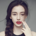 今天是美好的一天，一路天空蔚蓝、阳光照耀。