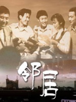 布兰切特身穿透视长袖印花上衣，搭配黑色深V礼服裙，与身穿黑色菱格亮片 迪丽热巴时尚封面大片新出炉 身姿婀娜分外撩人 2017-09-14 近日，新生代人气演员迪丽热巴受邀拍摄的杂志封面大片新鲜出炉，斑驳光影中，迪丽热巴身姿婀娜尽显惊艳美感，不失攻气十足的优雅女王范儿，被网友们称为“光影中的神秘美人”，纷纷为其爆灯。